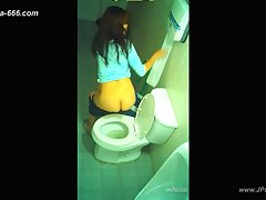 peeping korean OL pee.3