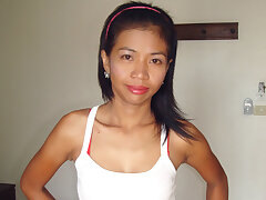 Slutty Thai hooker opens up mouth and pussy for perverted foreigner